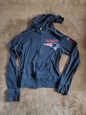 New England Patriots Women's Navy Zip-Up Hoodie